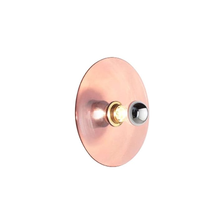 AROMAS DEL CAMPO FEST wall - shiny gold structure and pink glass plate